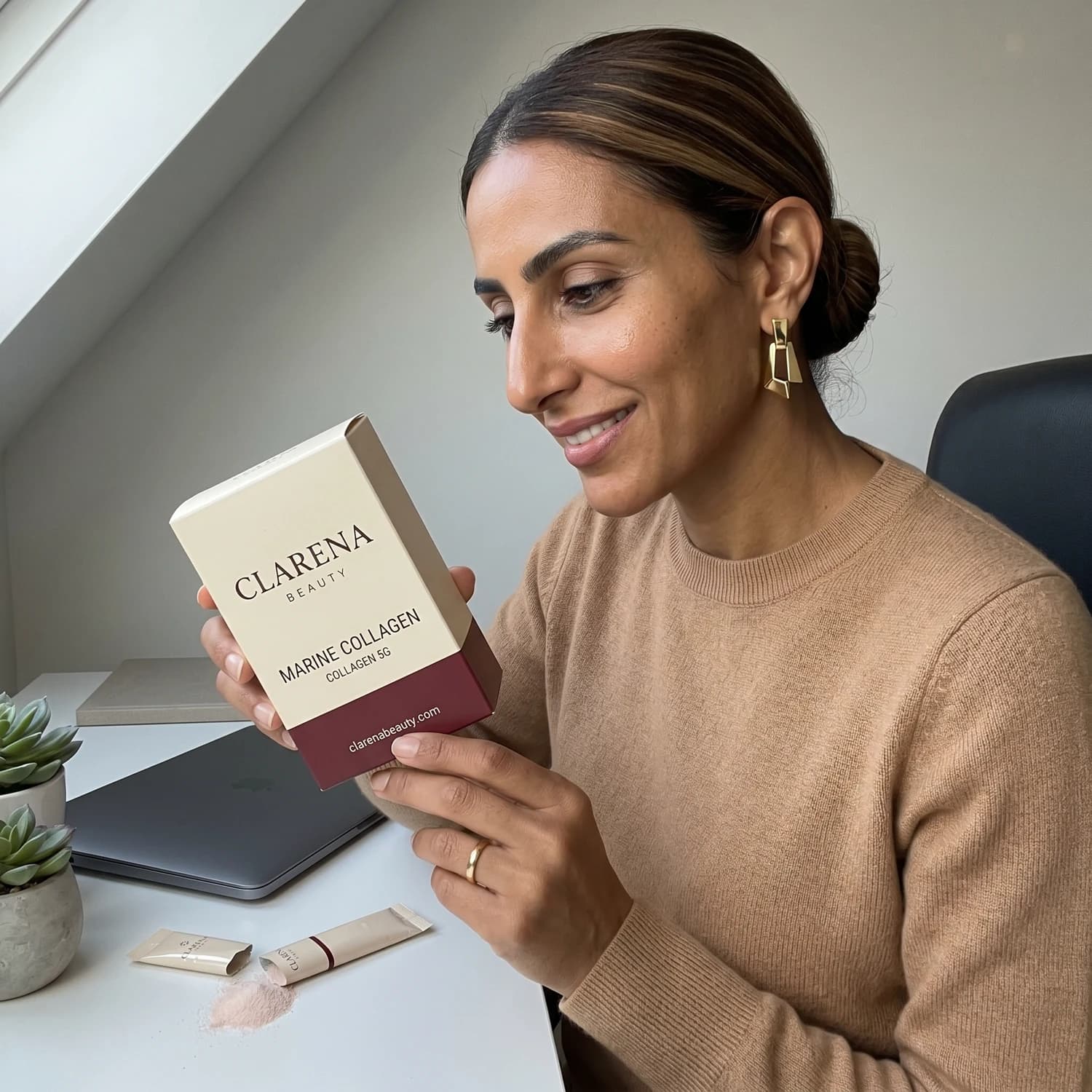 ساشيه ضد ترهل البشرة، تساقط الشعر، وكسر الأظافر — صورة عميلة 3